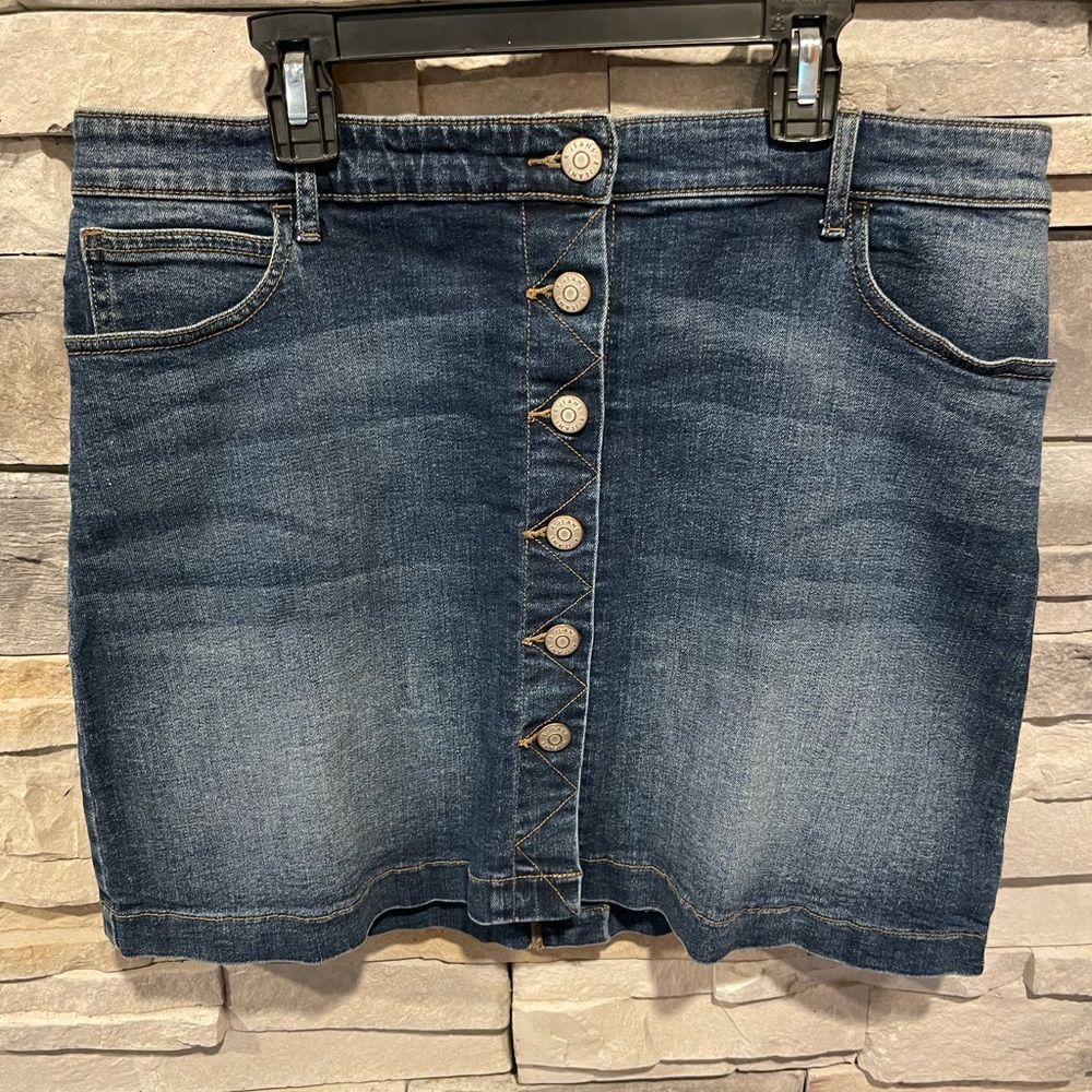 Denim skirt